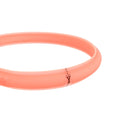 Bild in Galerie-Betrachter laden, Das Trixie Flash Leuchtband in Koralle ist besonders gut für langhaarige Hunde geeignet, da es extra breit und flach ist.