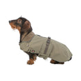 Bild in Galerie-Betrachter laden, Der Hundemantel Hermy ist speziell für schmale, lange Hunde geschnitten z. B. Dackel und bietet optimalen Schutz vor Kälte und Schmutz.