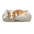 Bild in Galerie-Betrachter laden, Das orthopädische Hundebett Noah bietet höchsten Komfort und ein cleveres Design: Die viskoelastische Liegefläche mit Memory-Effekt passt sich perfekt dem Körper deines Vierbeiners an und entlastet Gelenke und Wirbelsäule.