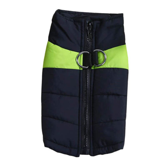 Mit der AquaProof™ Hundejacke wird jeder Gassigang zu einem angenehmen Erlebnis, selbst bei frostigen Temperaturen.