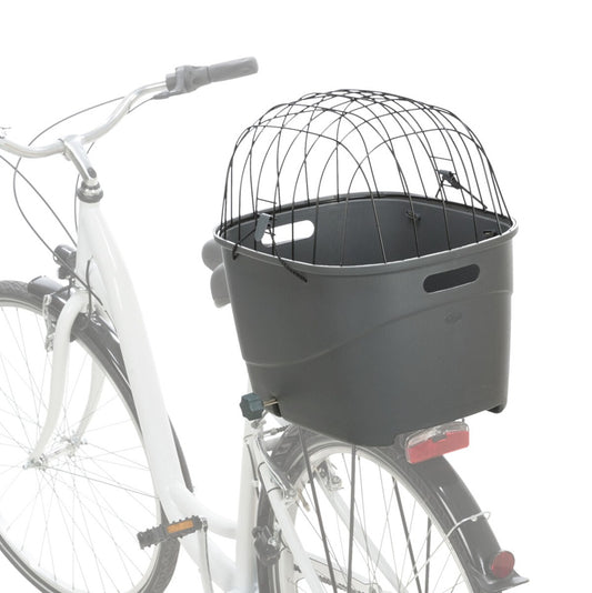 Der Trixie Fahrradkorb für den Gepäckträger aus stabilem Kunststoff und Metall schafft hier Abhilfe. Er passt auf Gepäckträger mit 6–16 cm Breite und bietet mit dem Gitter und der Schnellfixierung sicheren Halt - auch bei unruhigeren Passagen. 