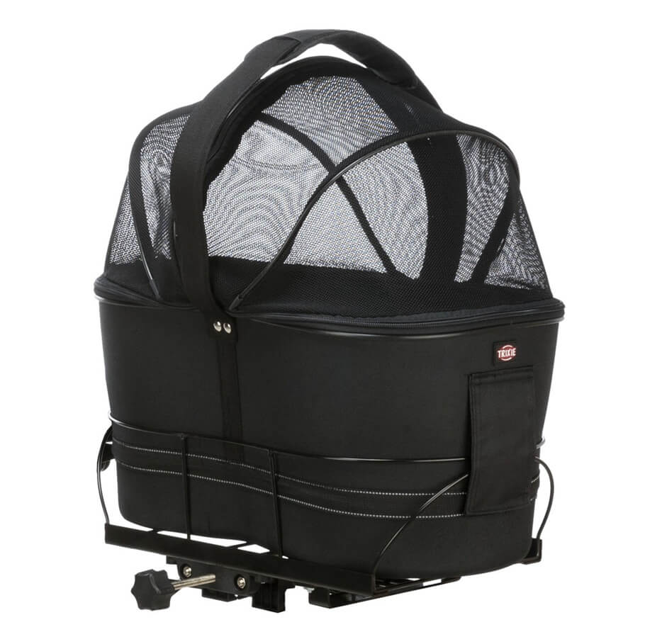Die Trixie Fahrradtasche für Hunde ist eine durchdachte Lösung für den Gepäckträger (6–16 cm Breite). Der stabile Metallrahmen sorgt für Sicherheit, während die formstabile Tasche mit gepolsterter Bodeneinlage deinem Hund ein bequemes Plätzchen bietet. 